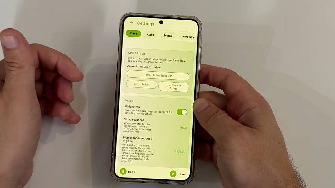 Quadro do teste real das configurações de vídeo do Xenra no Android com driver Vulkan e tela widescreen